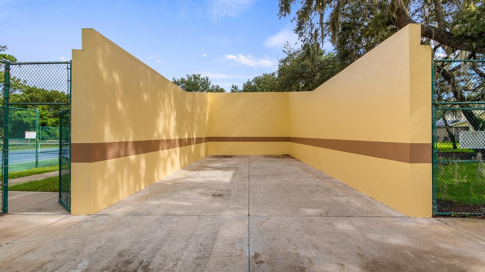 Image 66 of 70 For 7351 Spring Mountain Lane