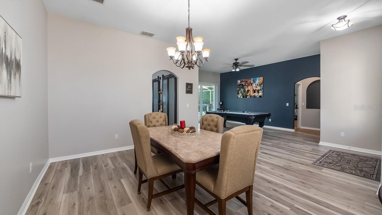 Image 9 of 70 For 7351 Spring Mountain Lane