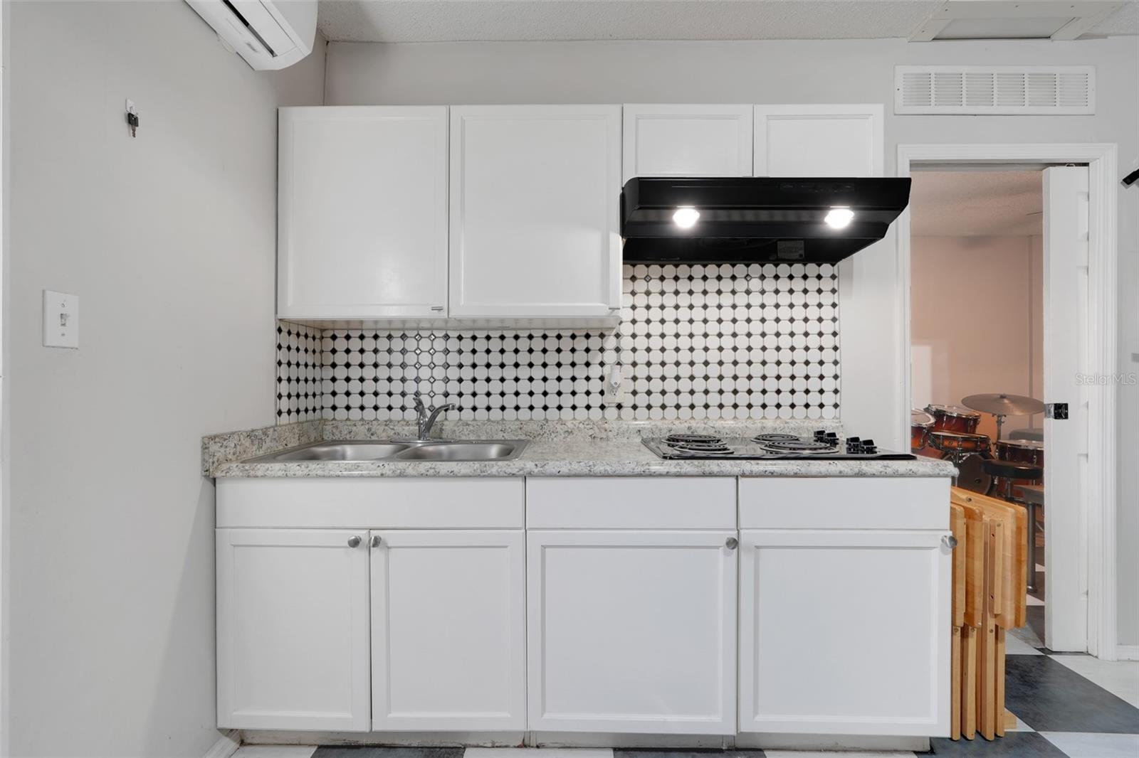 Image 27 of 32 For 7196 Harbor Heights Circle