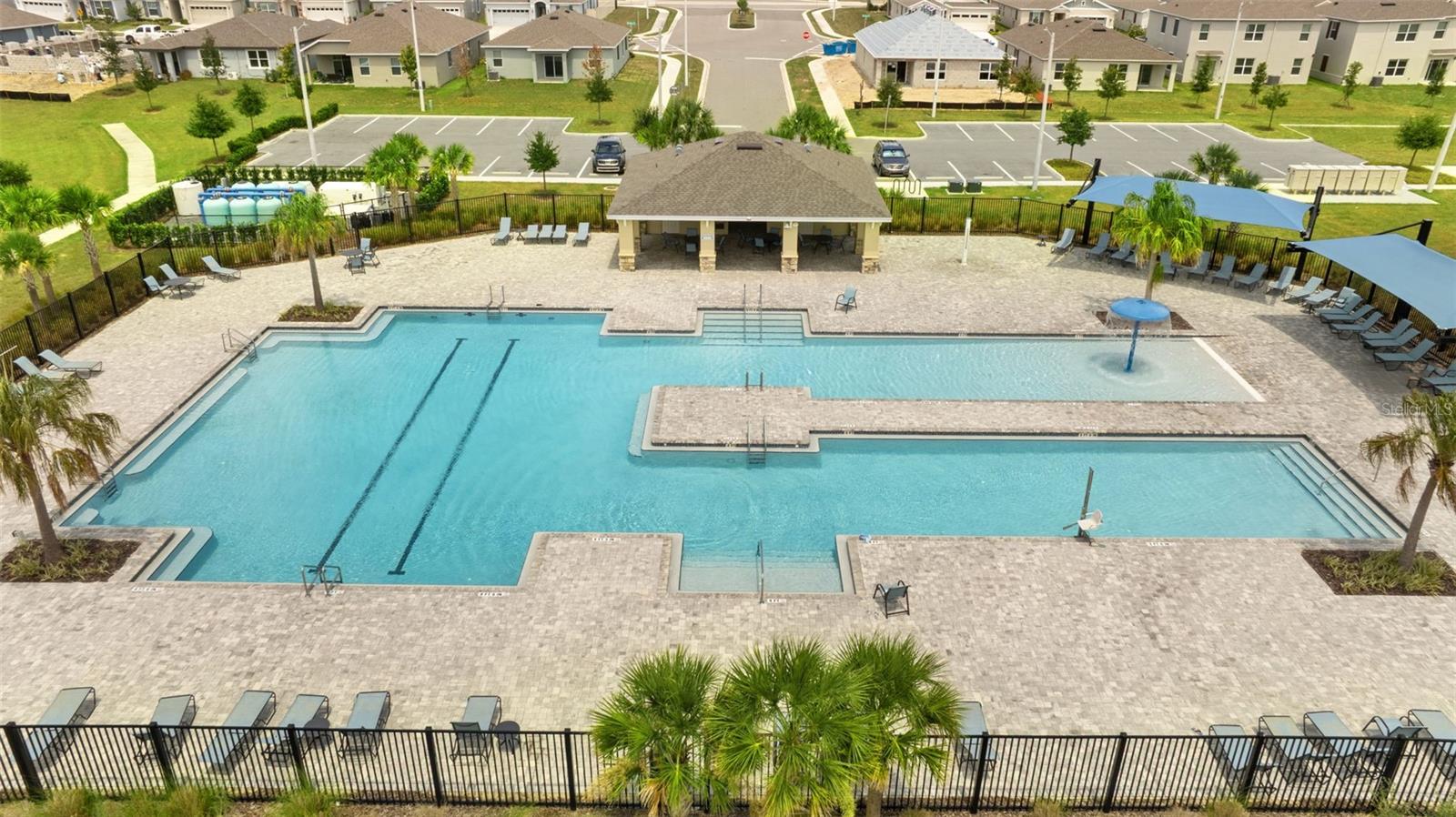 Image 37 of 39 For 872 Griffon Avenue