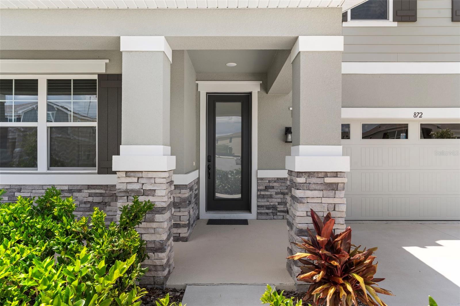 Image 7 of 39 For 872 Griffon Avenue