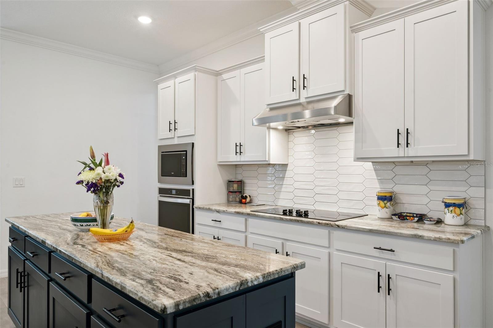 Image 13 of 59 For 16816 Lakemont Avenue