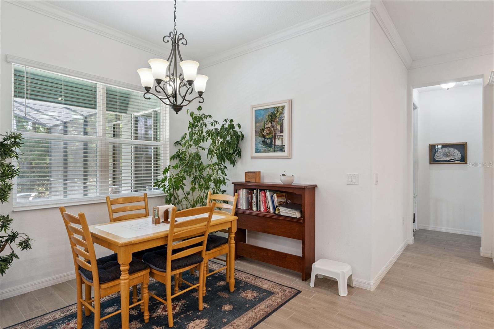 Image 19 of 59 For 16816 Lakemont Avenue