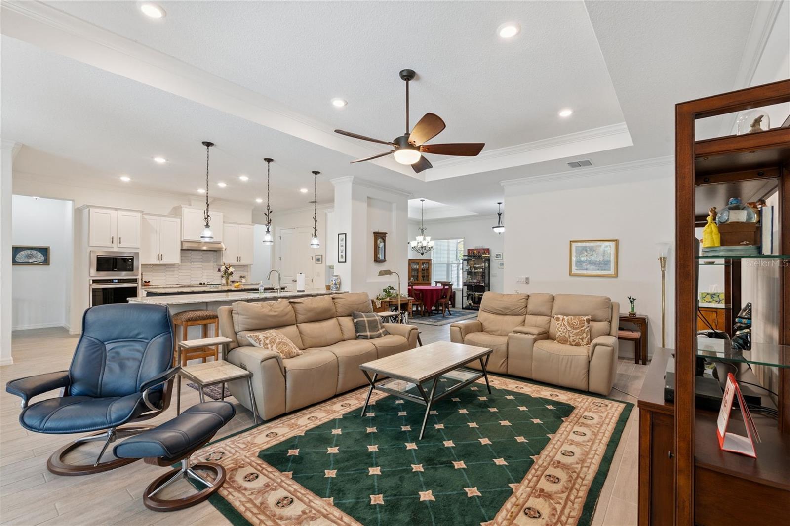 Image 23 of 59 For 16816 Lakemont Avenue