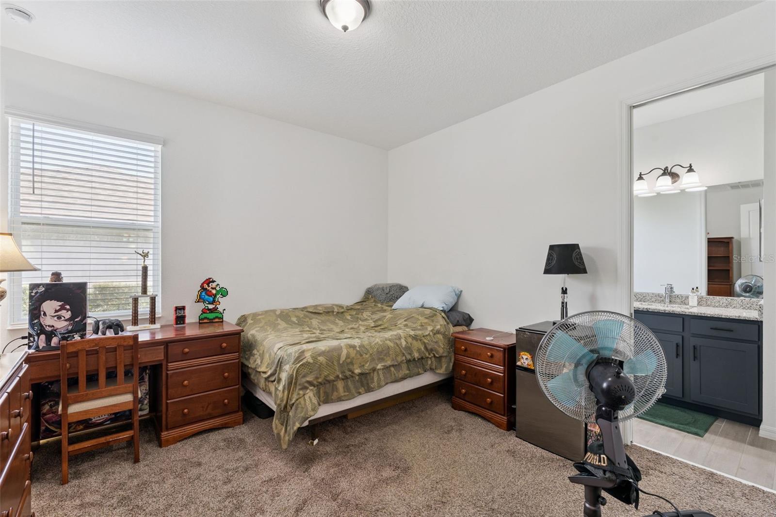 Image 30 of 59 For 16816 Lakemont Avenue