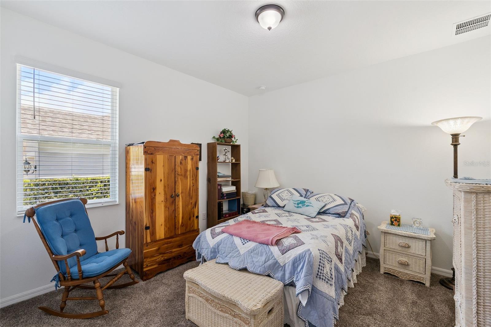 Image 32 of 59 For 16816 Lakemont Avenue