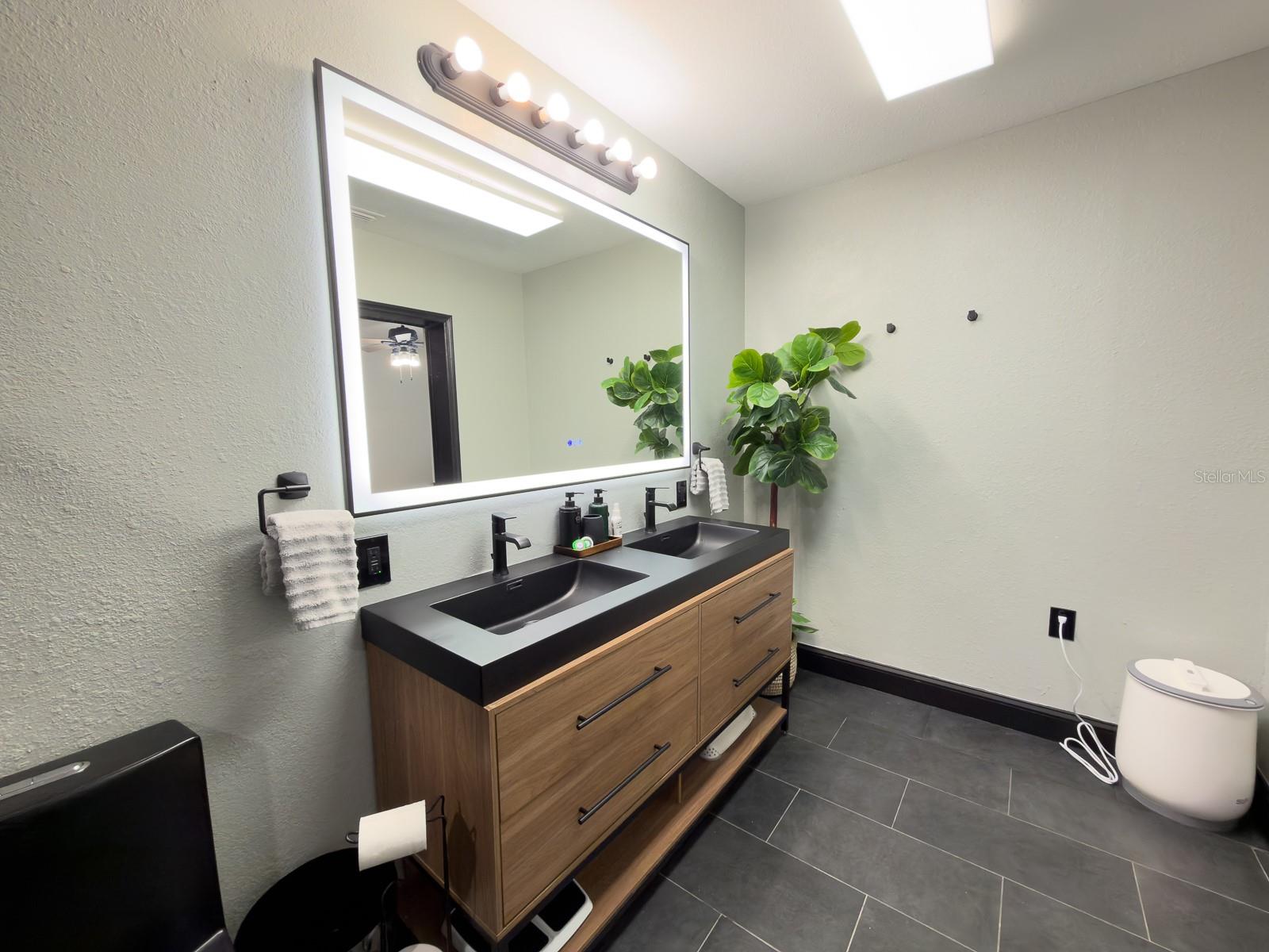 Image 16 of 78 For 207 Mandarin Ln