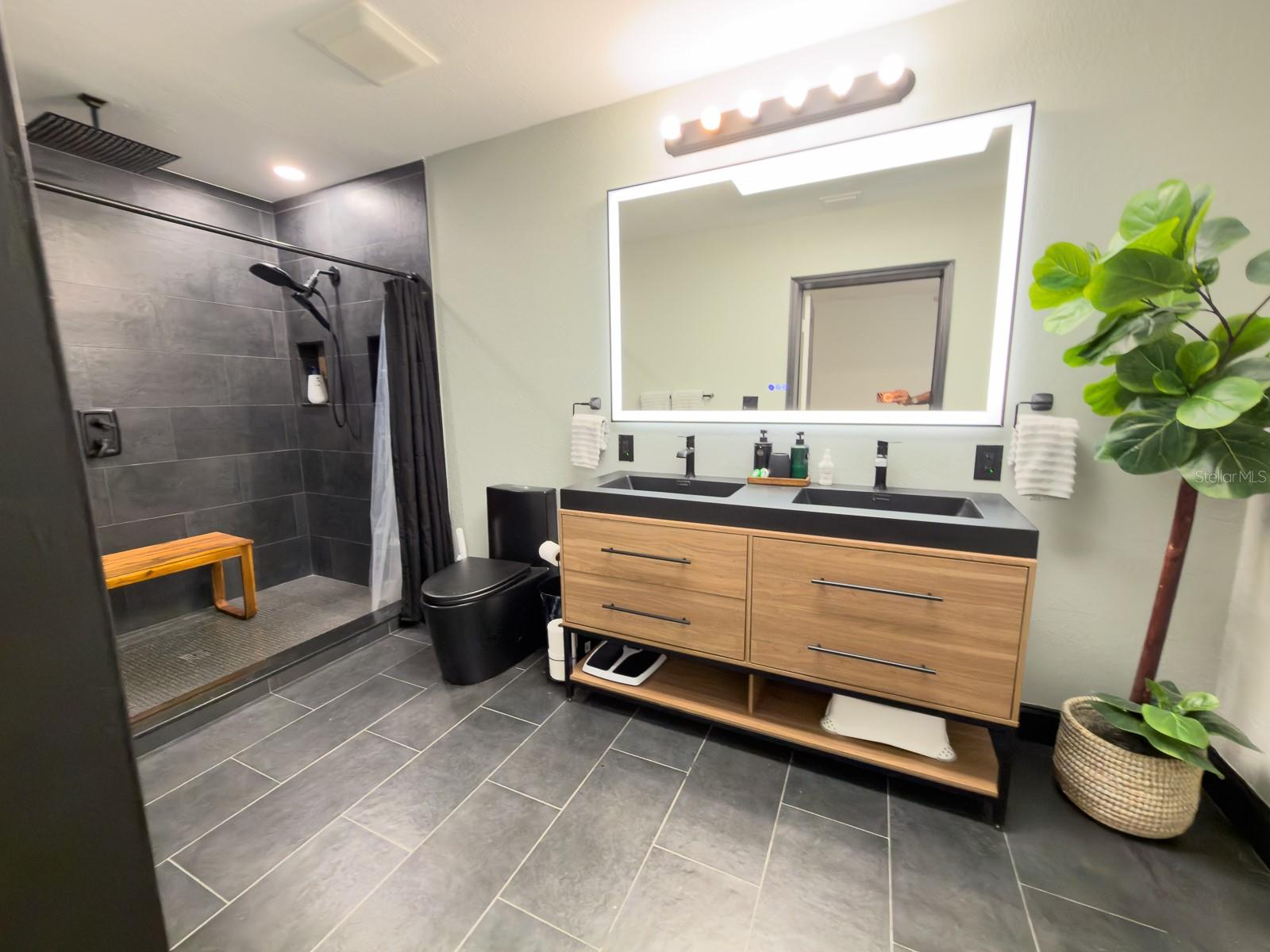 Image 20 of 78 For 207 Mandarin Ln