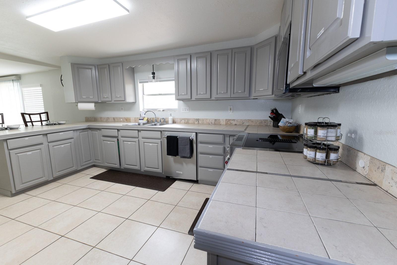 Image 43 of 78 For 207 Mandarin Ln