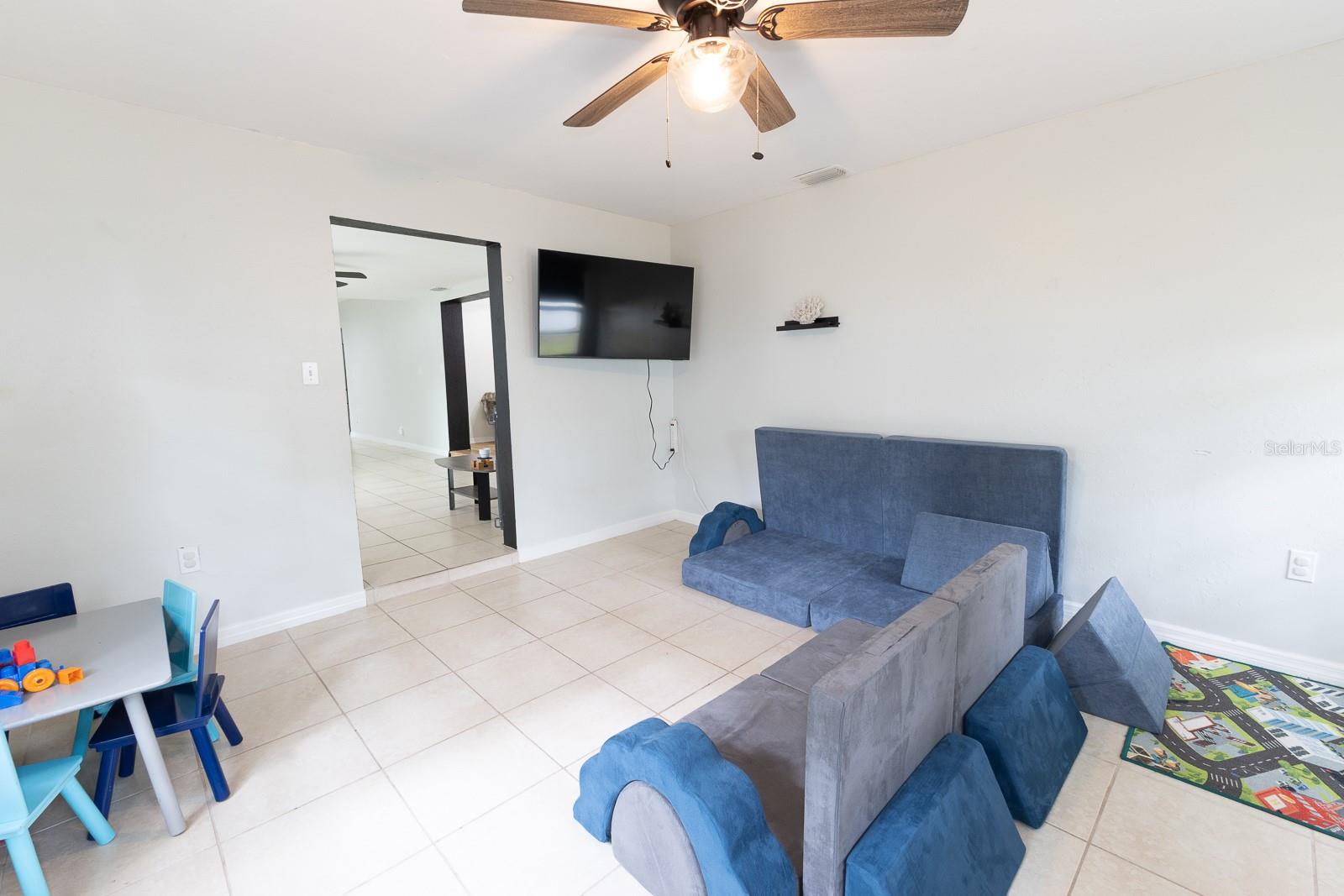 Image 50 of 78 For 207 Mandarin Ln