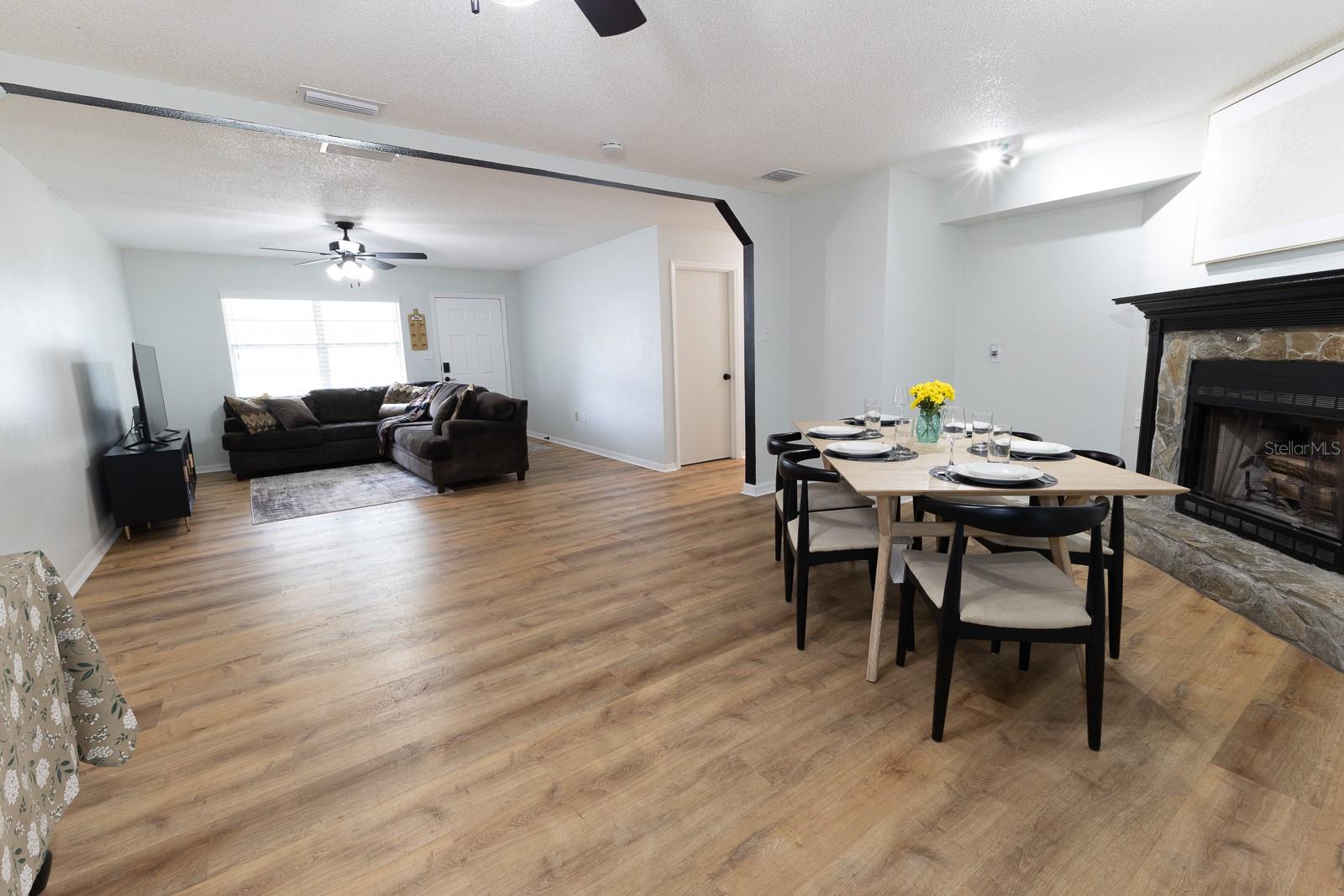 Image 8 of 78 For 207 Mandarin Ln