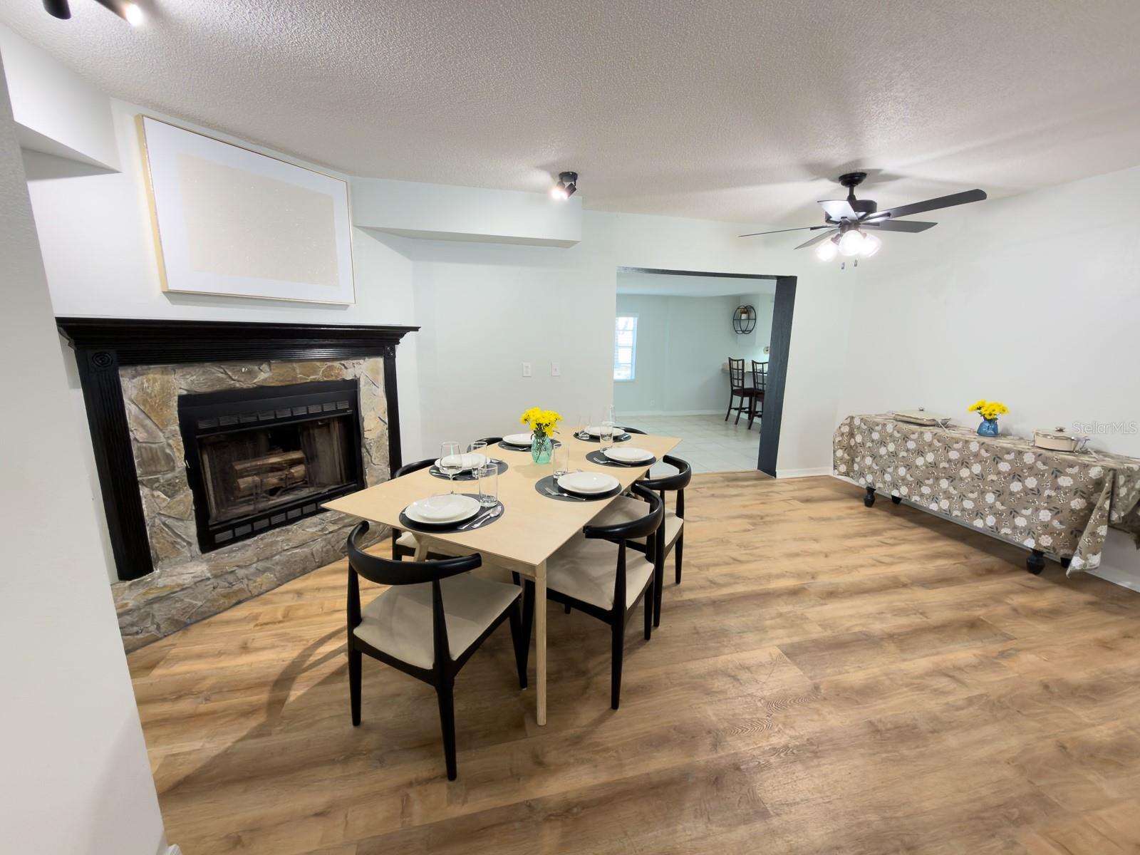 Image 9 of 78 For 207 Mandarin Ln