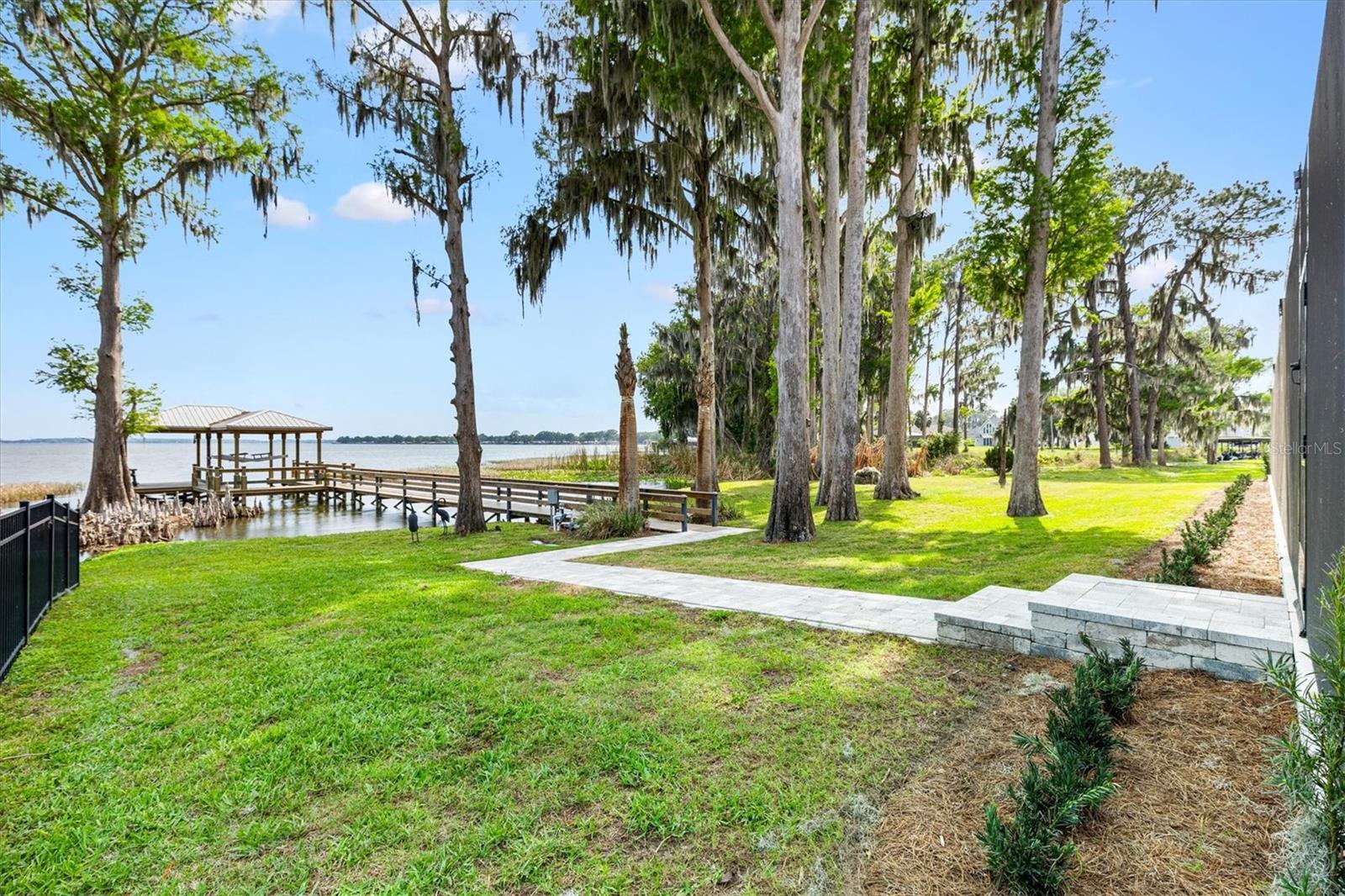 Image 28 of 39 For 12114 Eagle Point Court