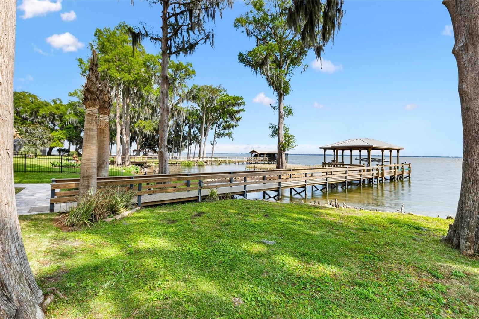 Image 29 of 39 For 12114 Eagle Point Court