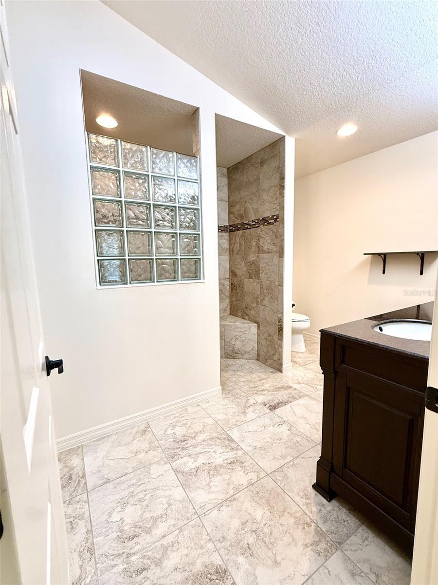 Image 17 of 25 For 1222 Dustin Drive