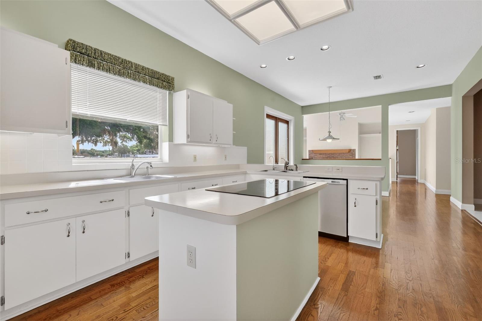 Image 16 of 59 For 34028 Park Lane