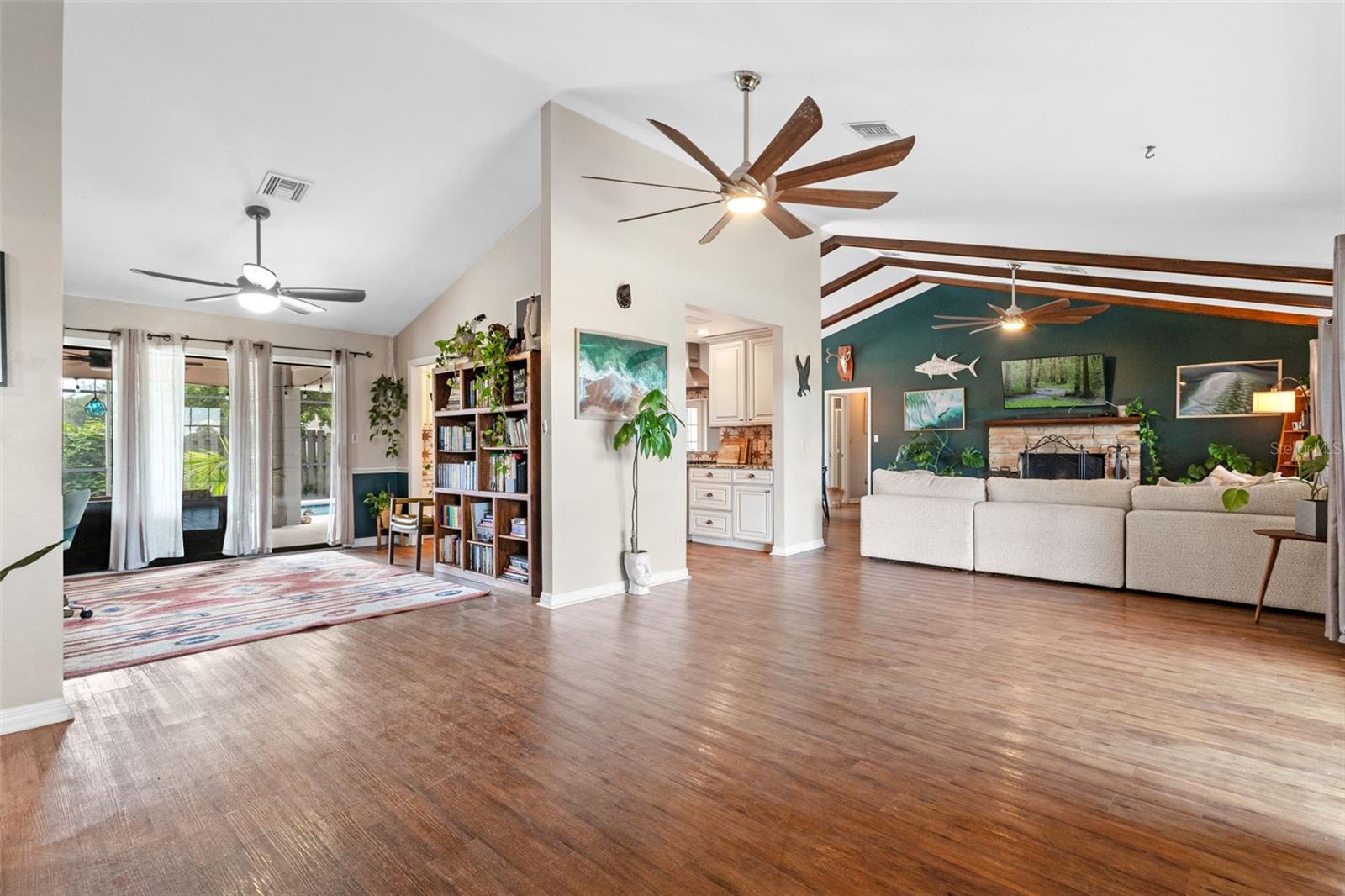 Image 19 of 49 For 2002 Fairway Drive