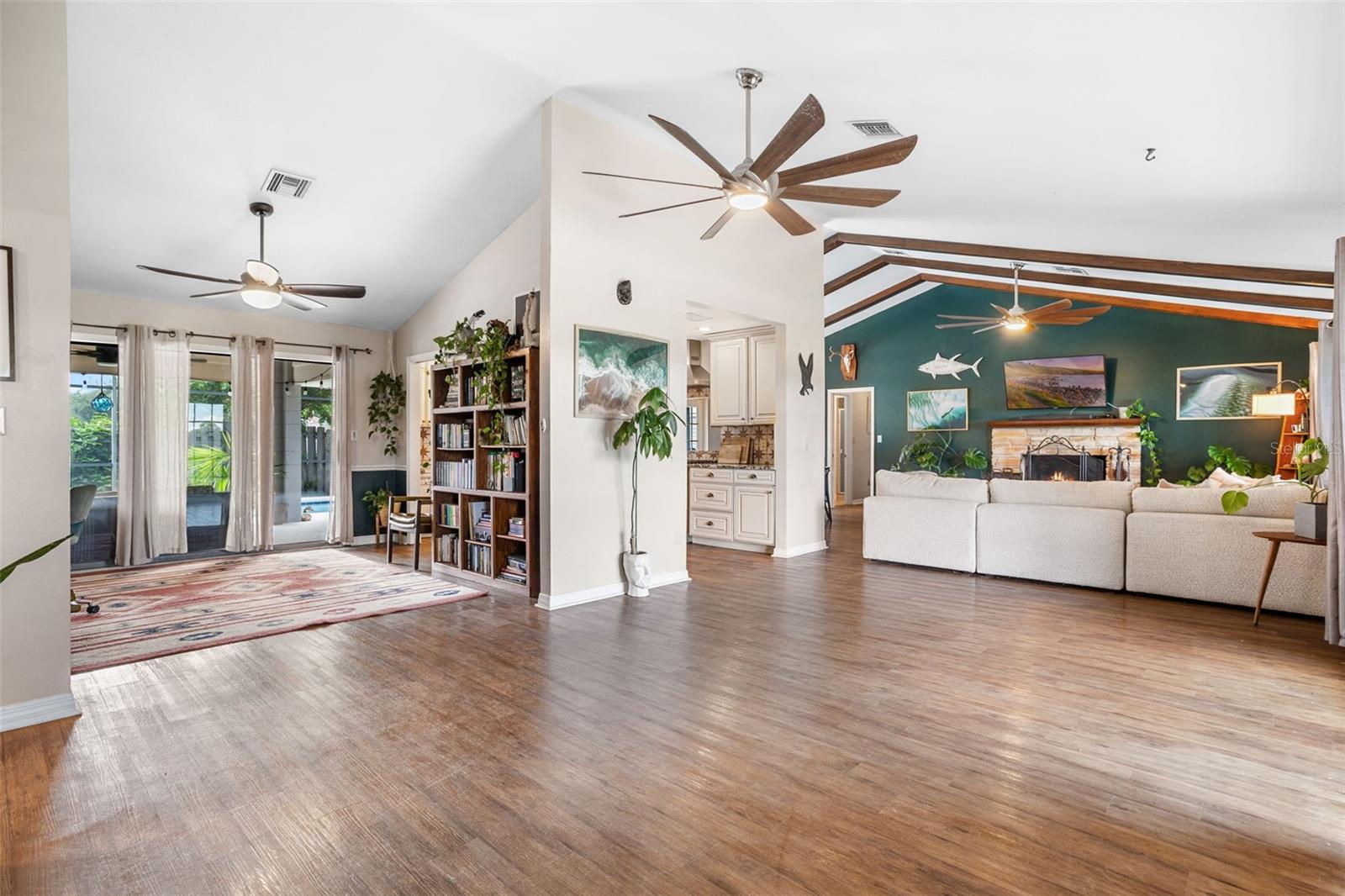 Image 20 of 49 For 2002 Fairway Drive