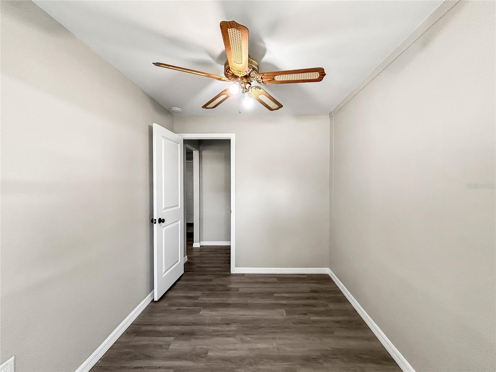 Image 12 of 21 For 25 Charlotte Avenue