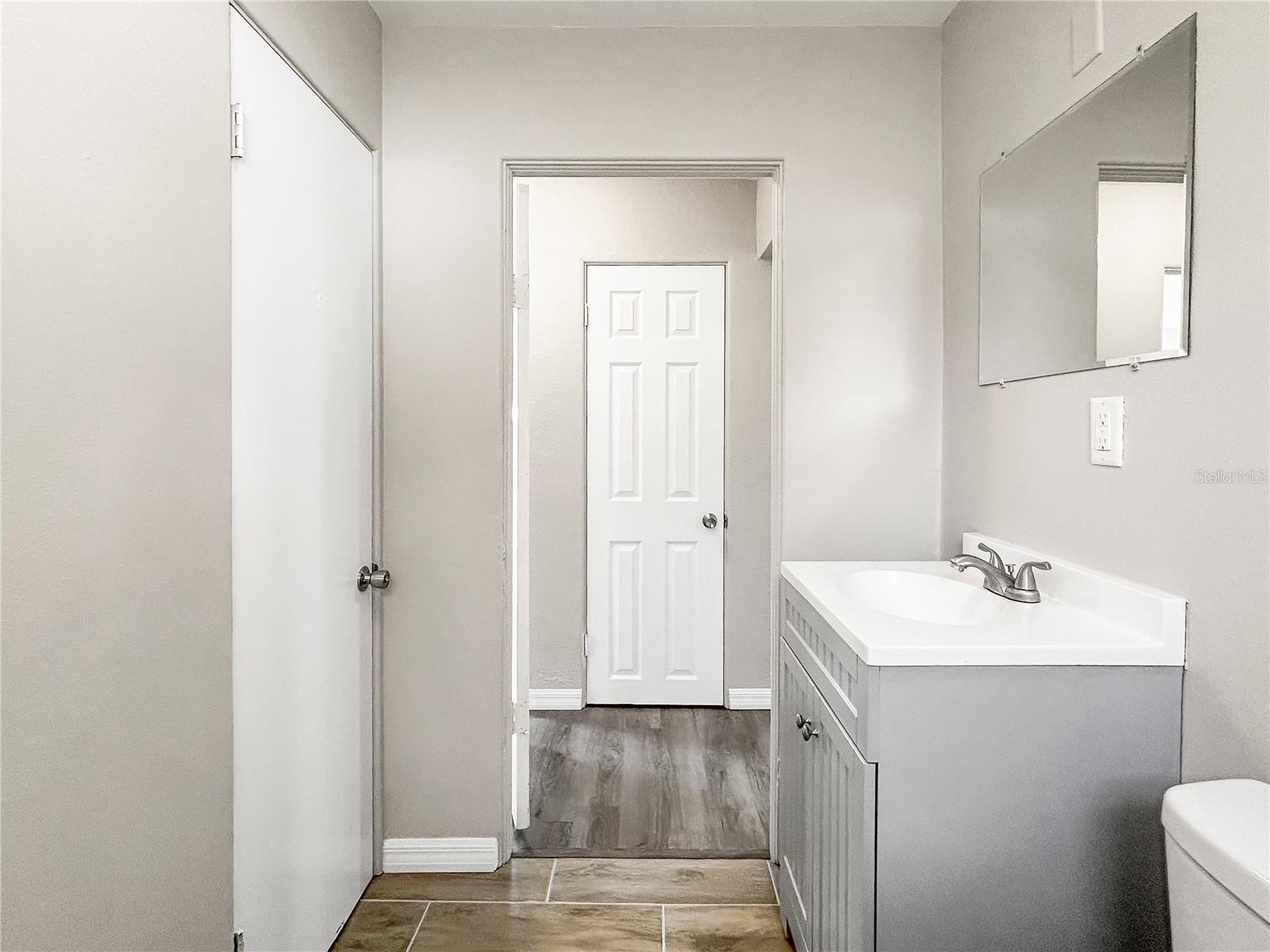 Image 14 of 21 For 25 Charlotte Avenue