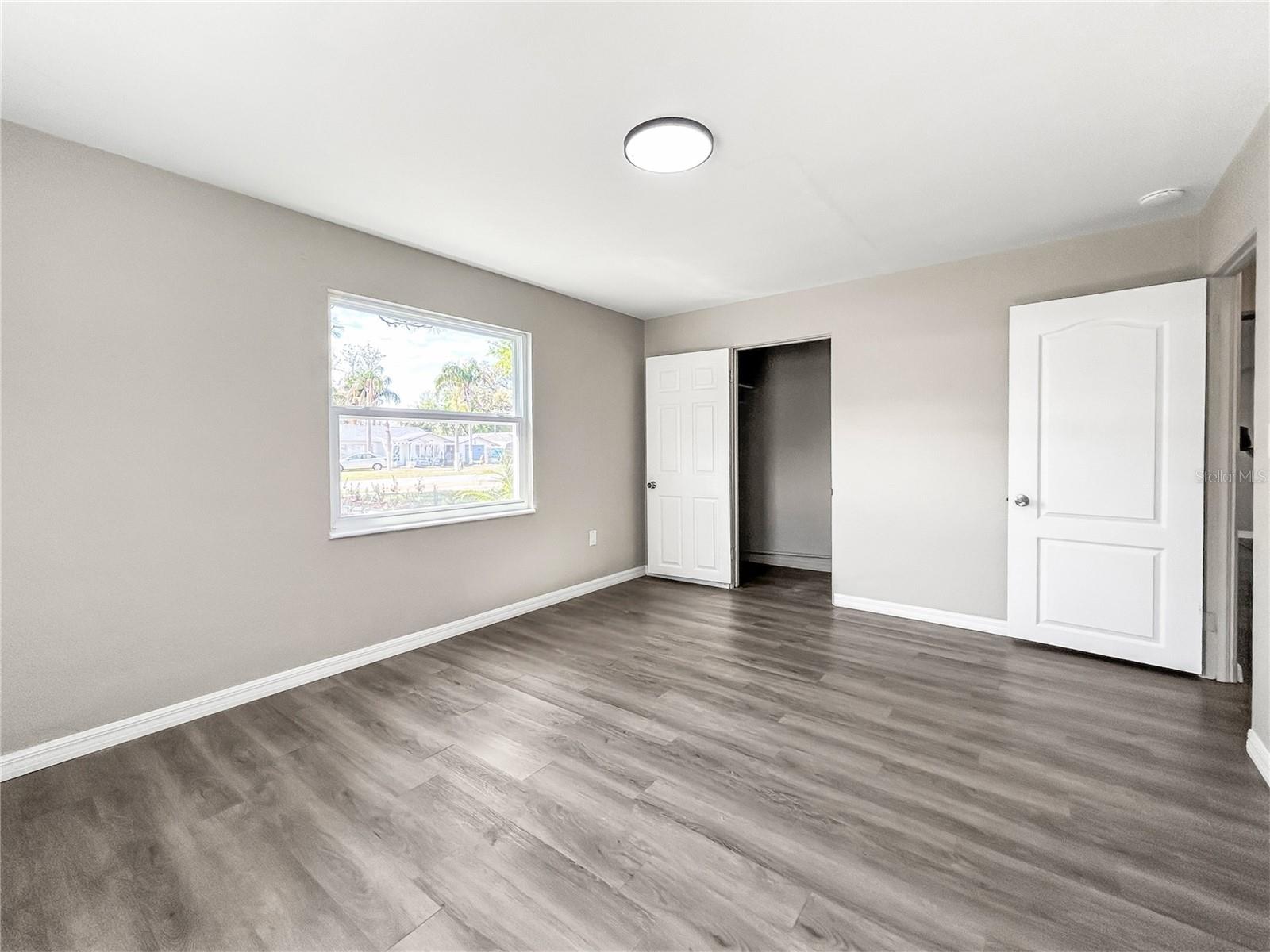 Image 16 of 21 For 25 Charlotte Avenue