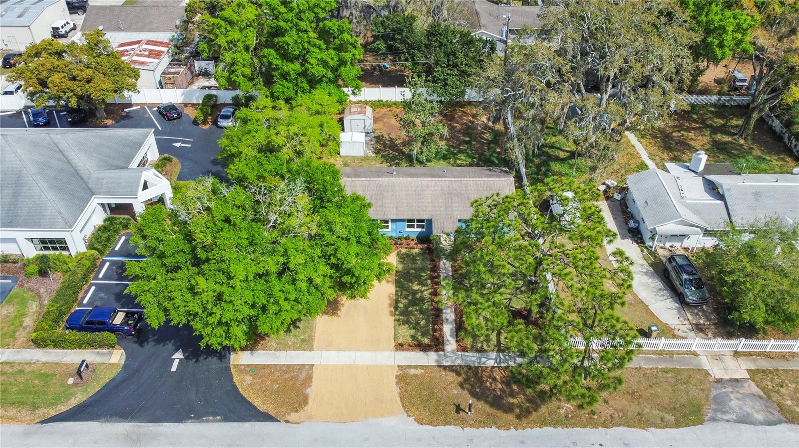 Image 21 of 21 For 25 Charlotte Avenue