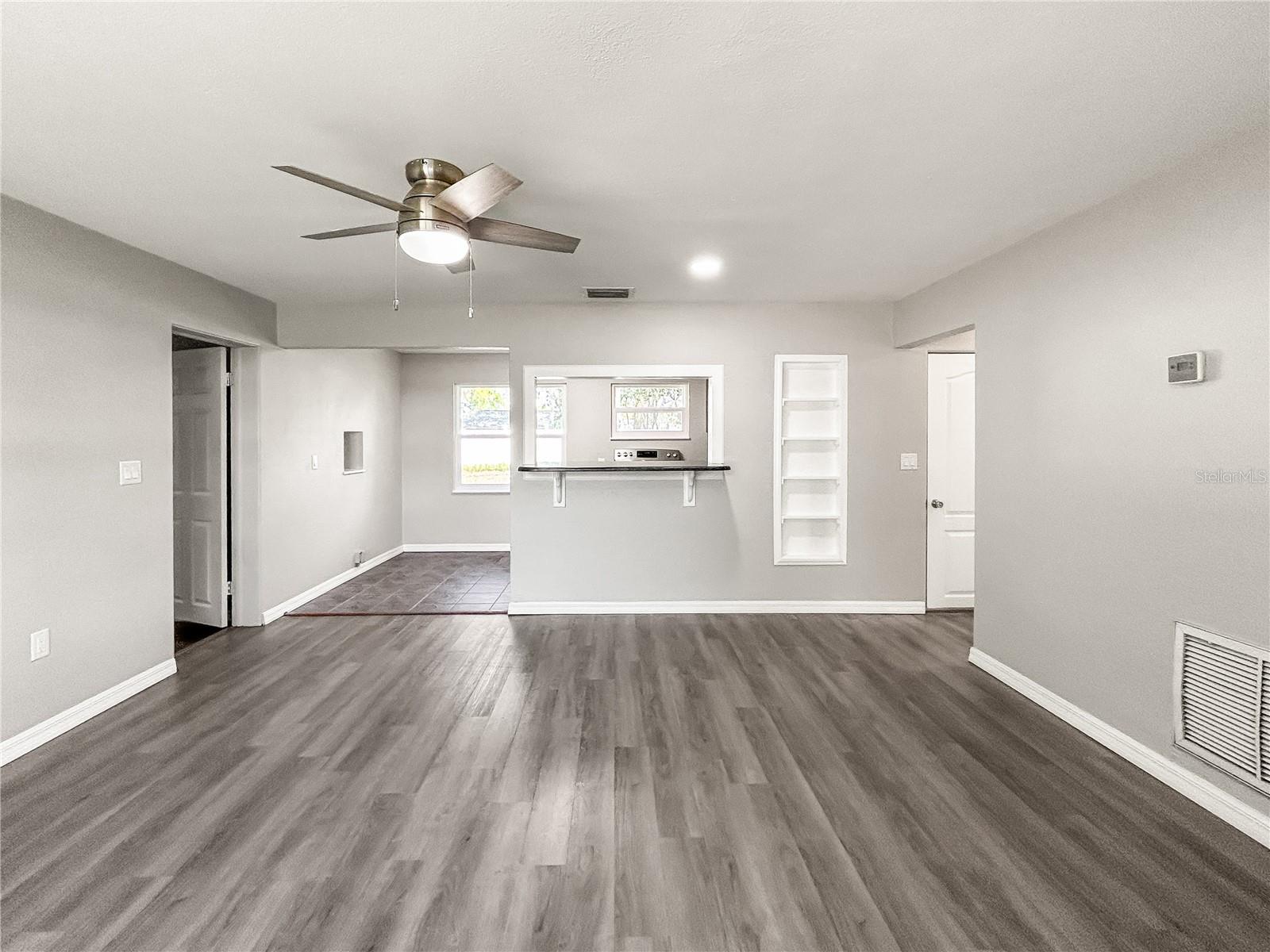 Image 4 of 21 For 25 Charlotte Avenue