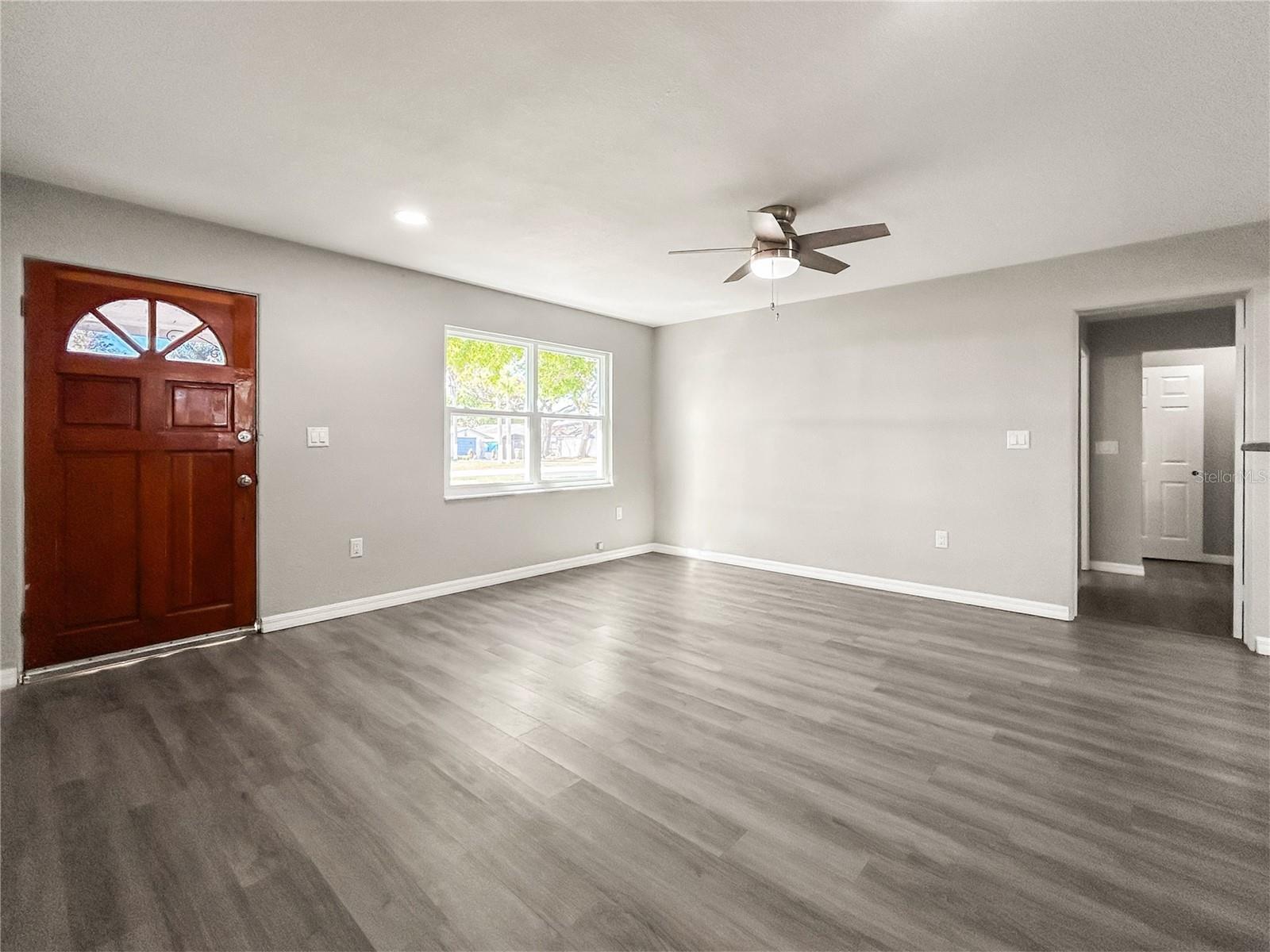 Image 5 of 21 For 25 Charlotte Avenue