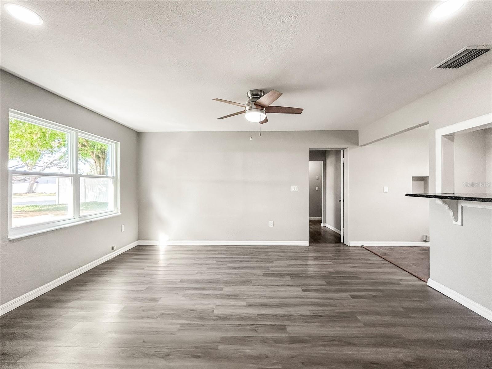 Image 6 of 21 For 25 Charlotte Avenue