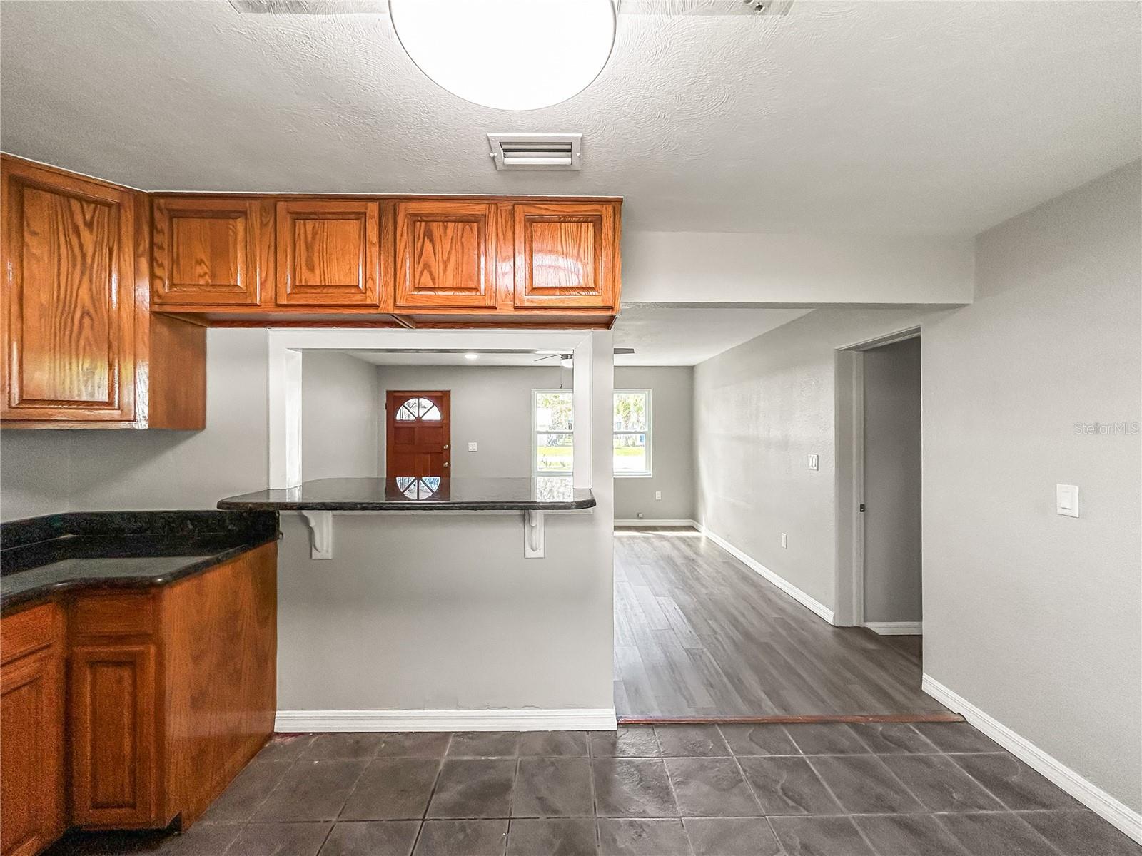 Image 9 of 21 For 25 Charlotte Avenue