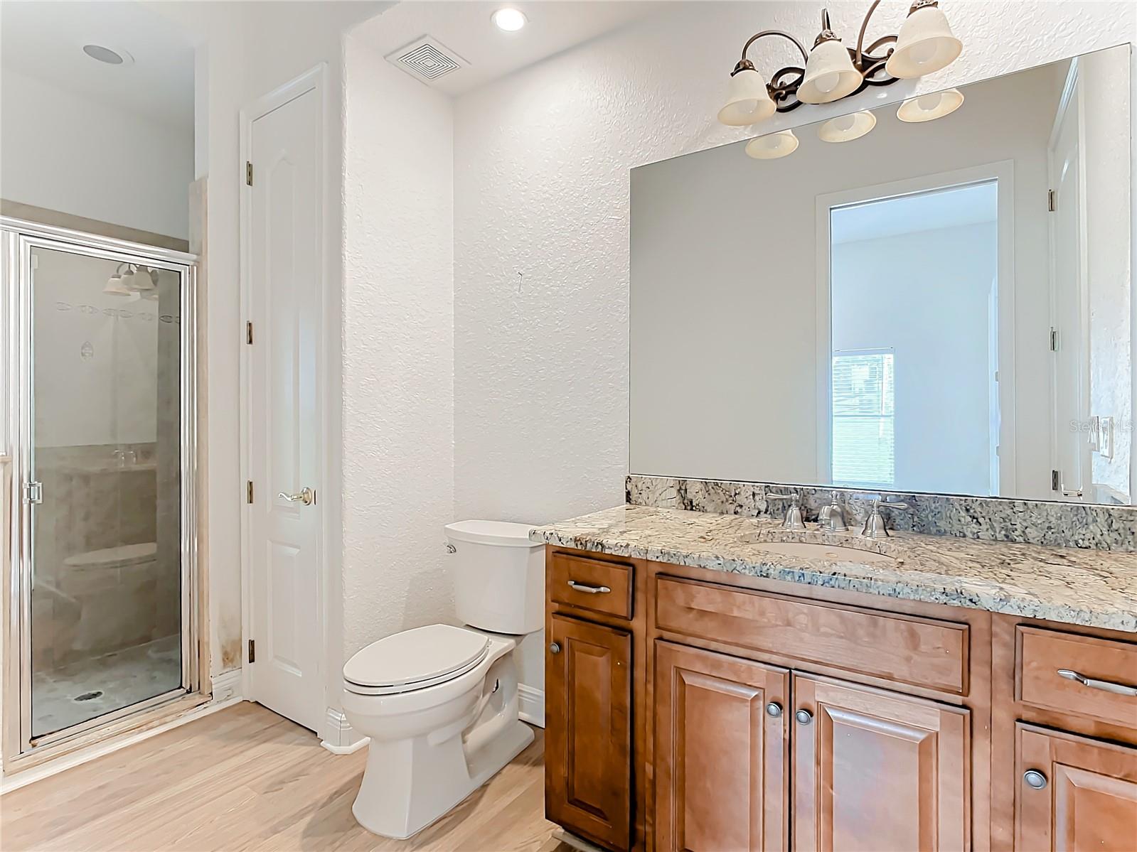 Image 25 of 62 For 132 Orange Ave