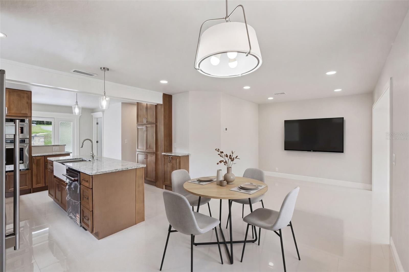 Image 15 of 62 For 2316 Griffin Drive