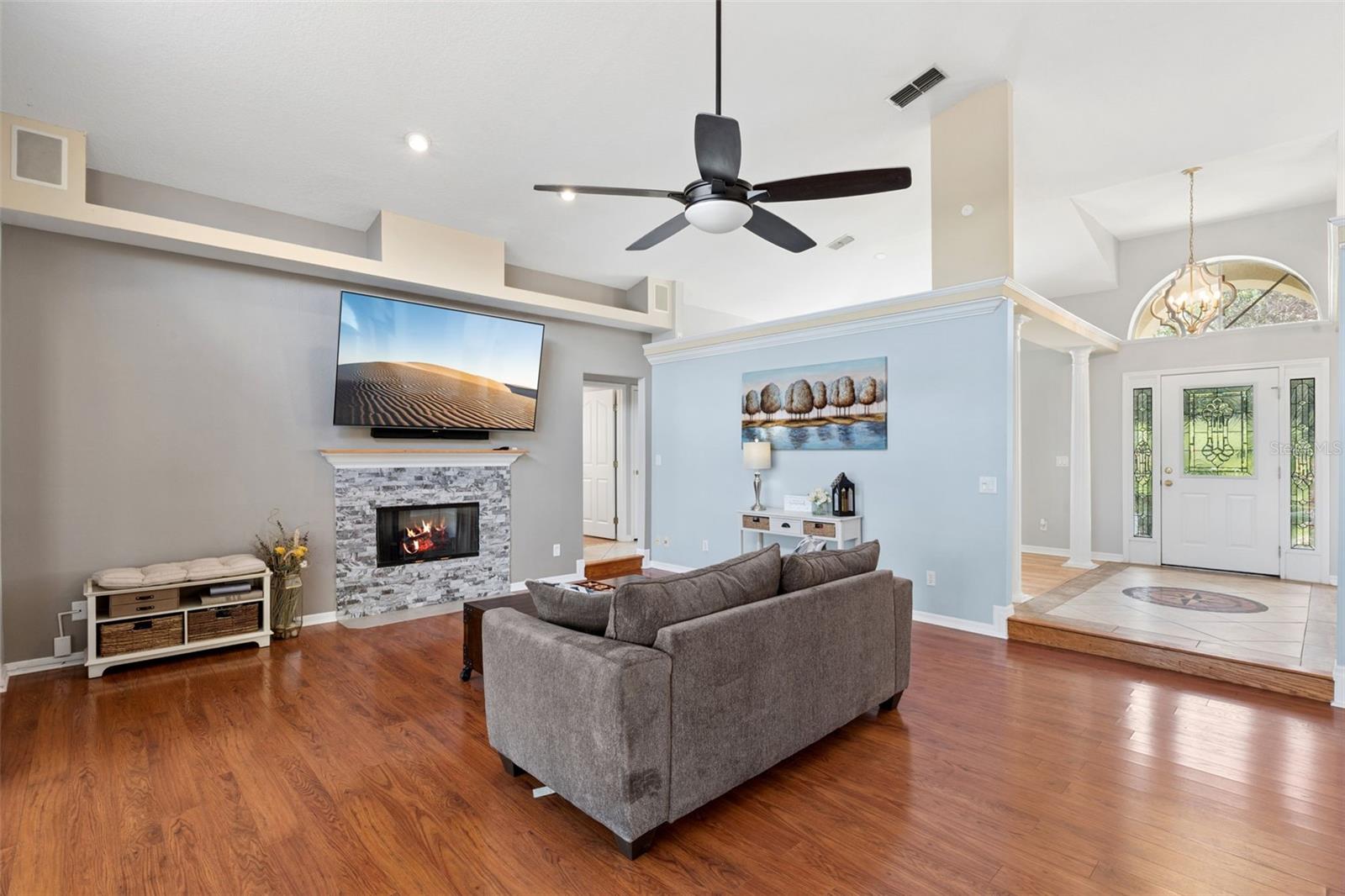 Image 12 of 82 For 16941 Magnolia Island Boulevard