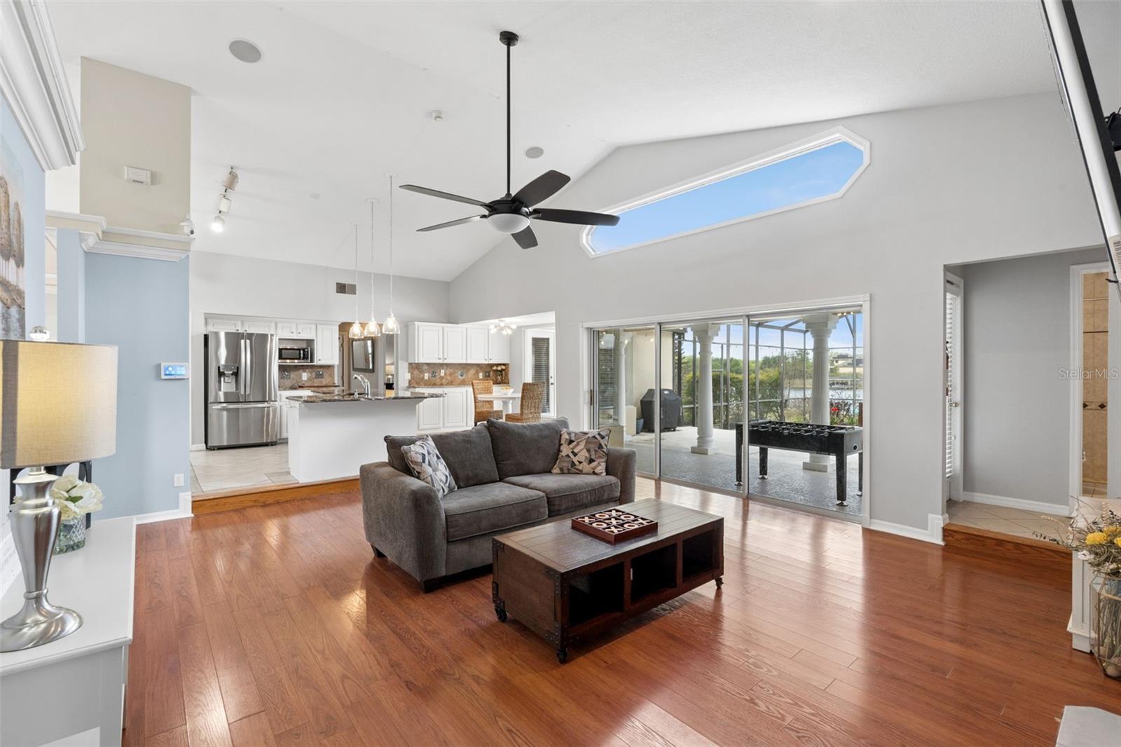 Image 15 of 82 For 16941 Magnolia Island Boulevard