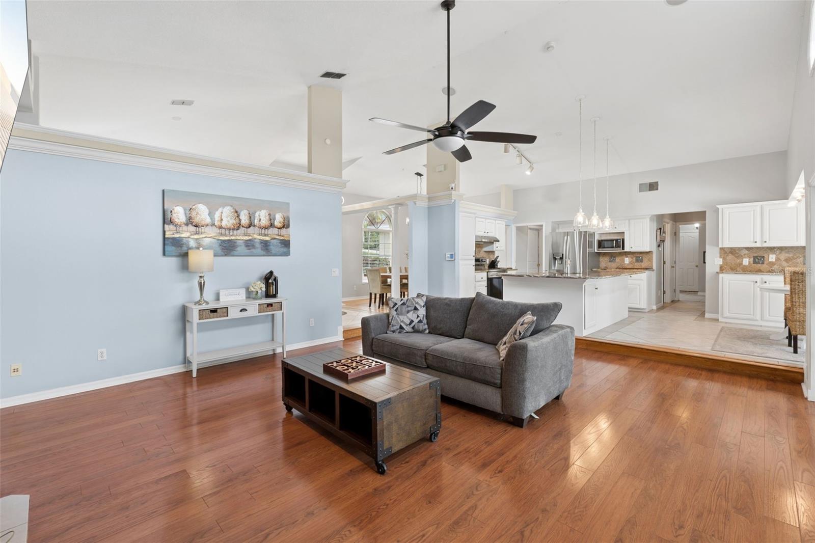 Image 16 of 82 For 16941 Magnolia Island Boulevard