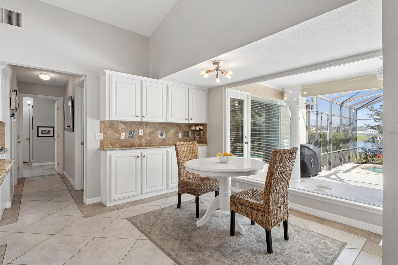 Image 21 of 82 For 16941 Magnolia Island Boulevard