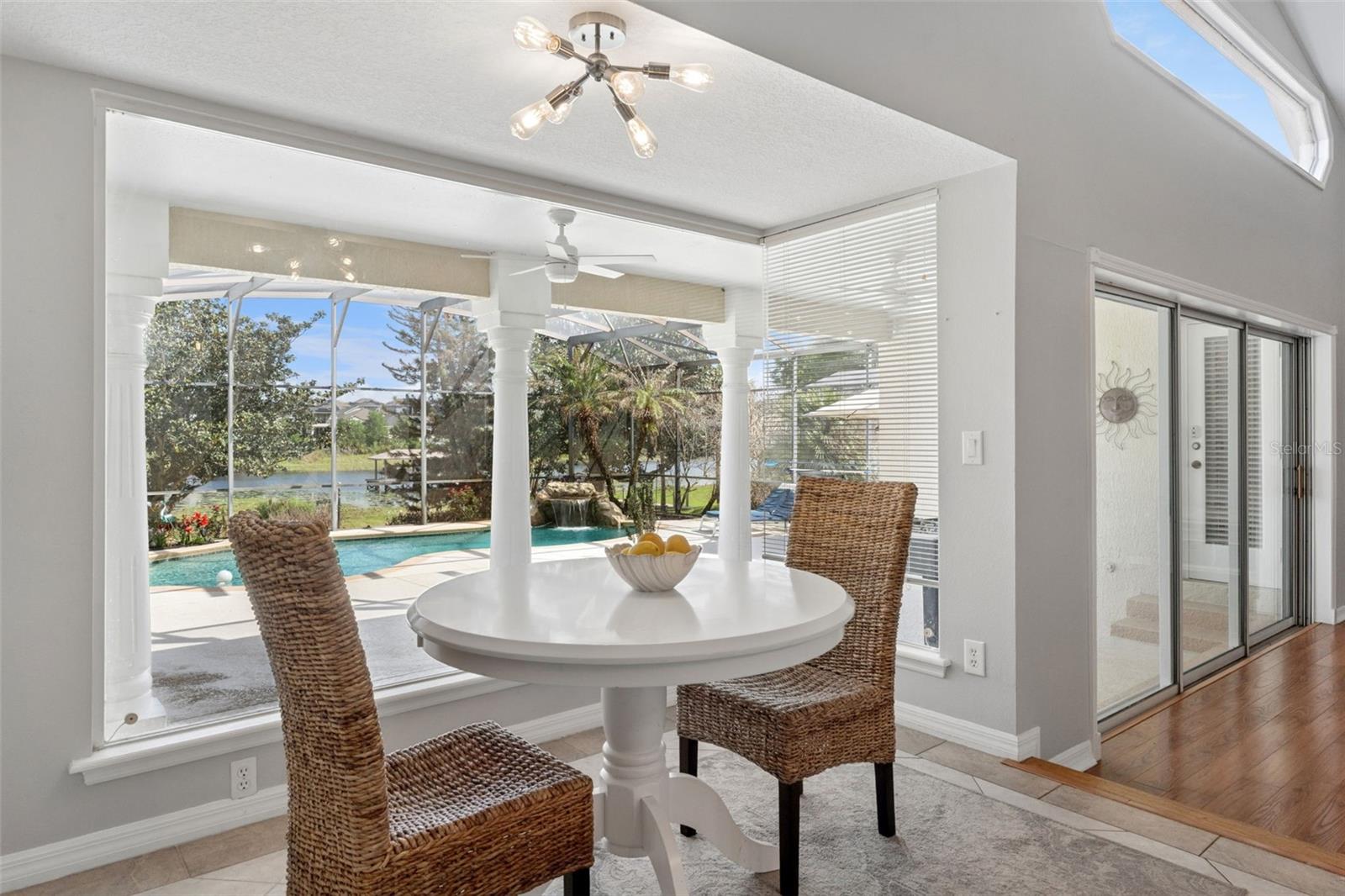 Image 22 of 82 For 16941 Magnolia Island Boulevard