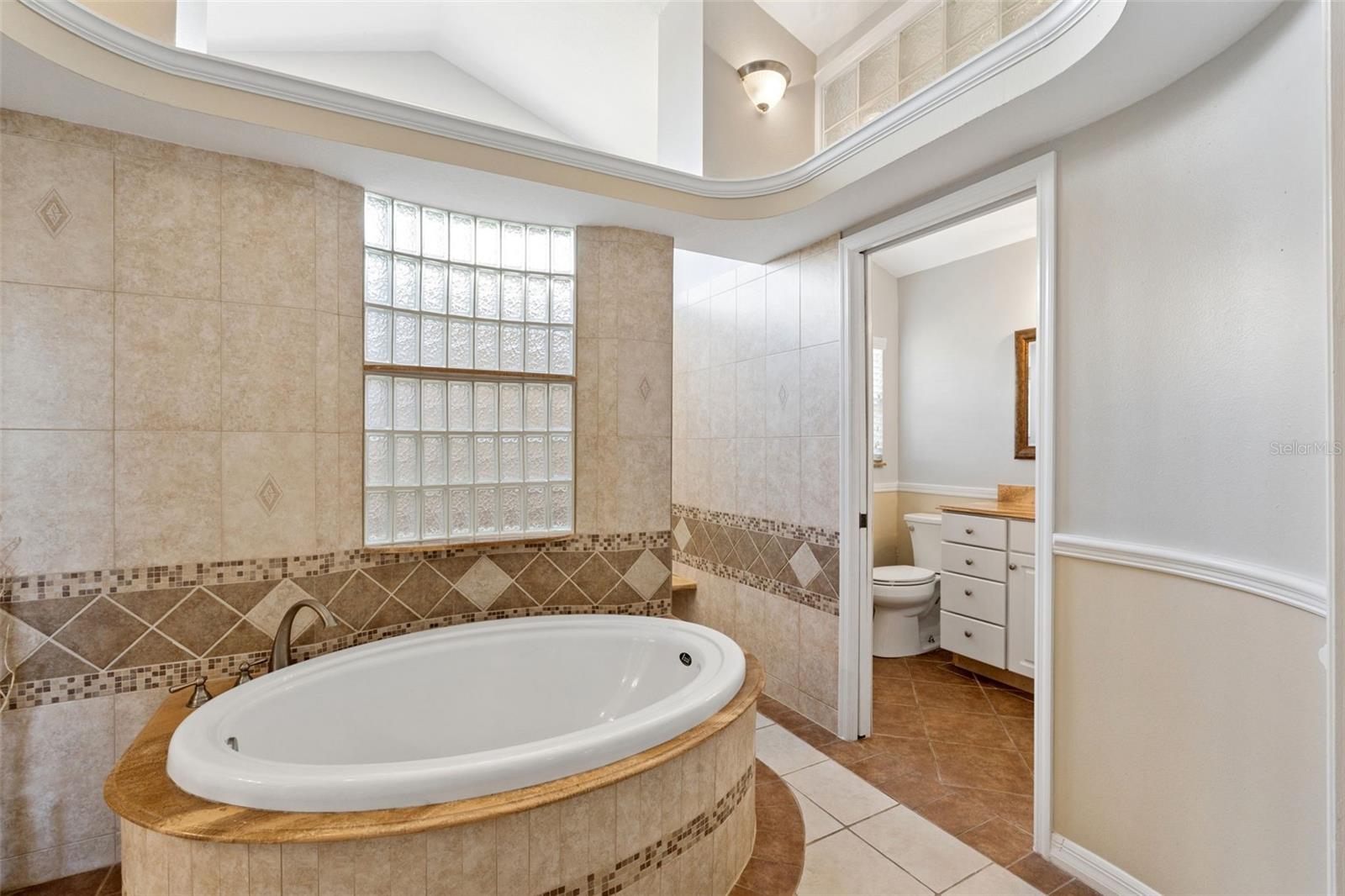 Image 26 of 82 For 16941 Magnolia Island Boulevard