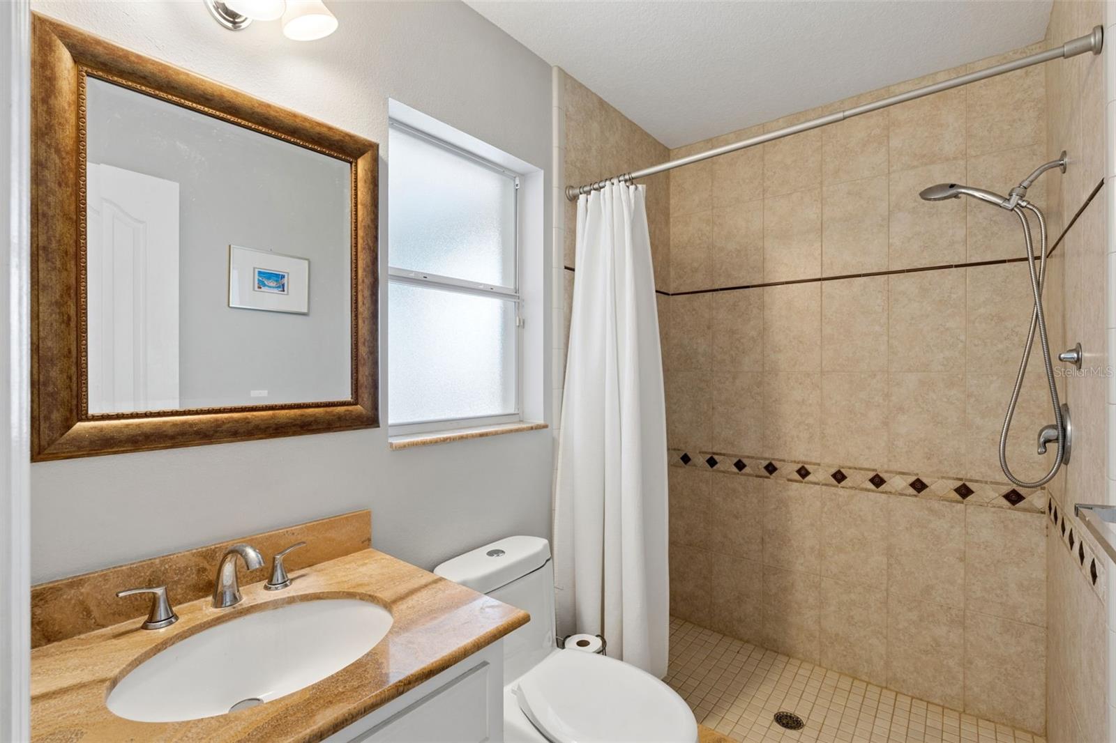 Image 37 of 82 For 16941 Magnolia Island Boulevard