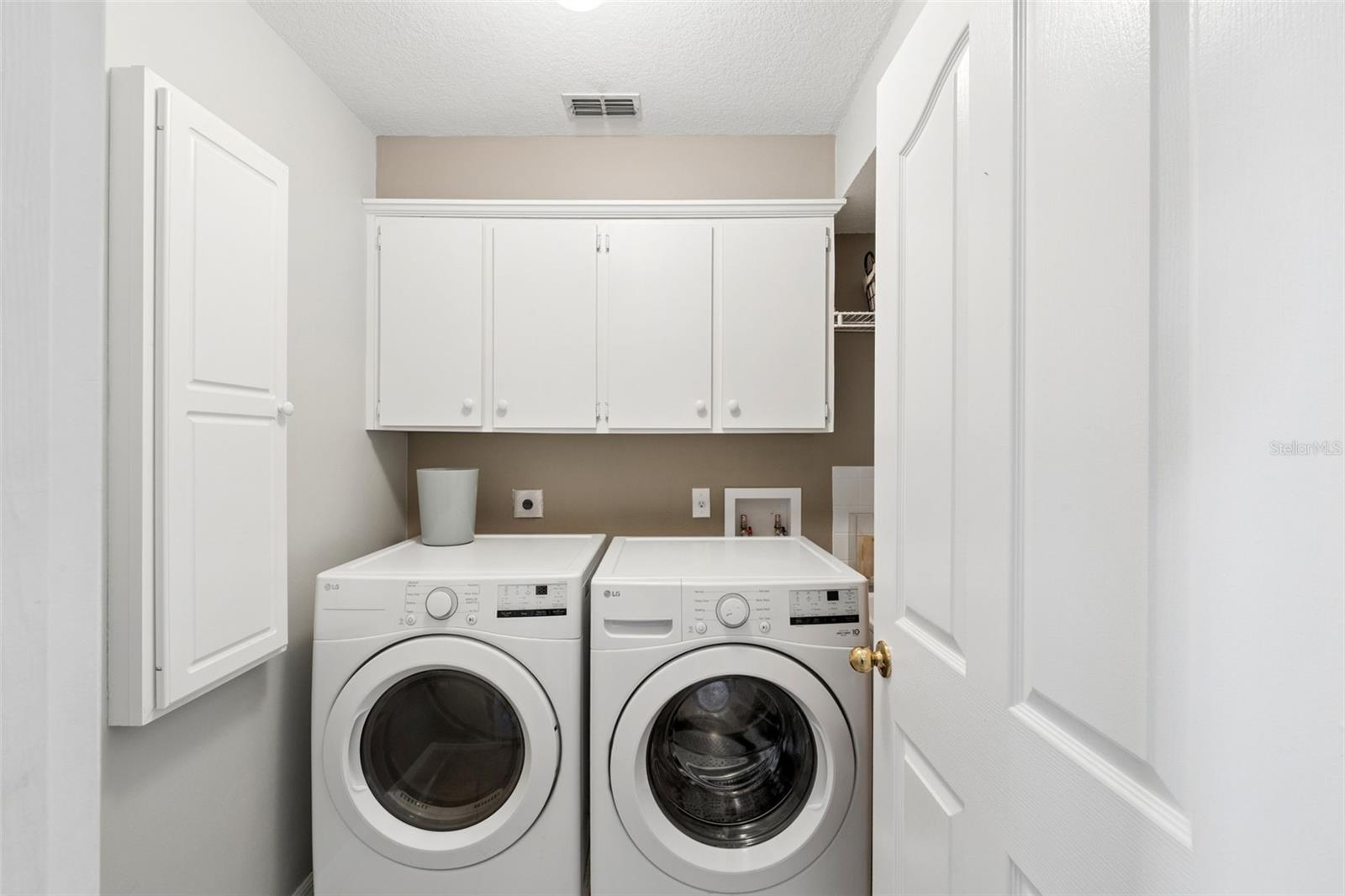 Image 40 of 82 For 16941 Magnolia Island Boulevard