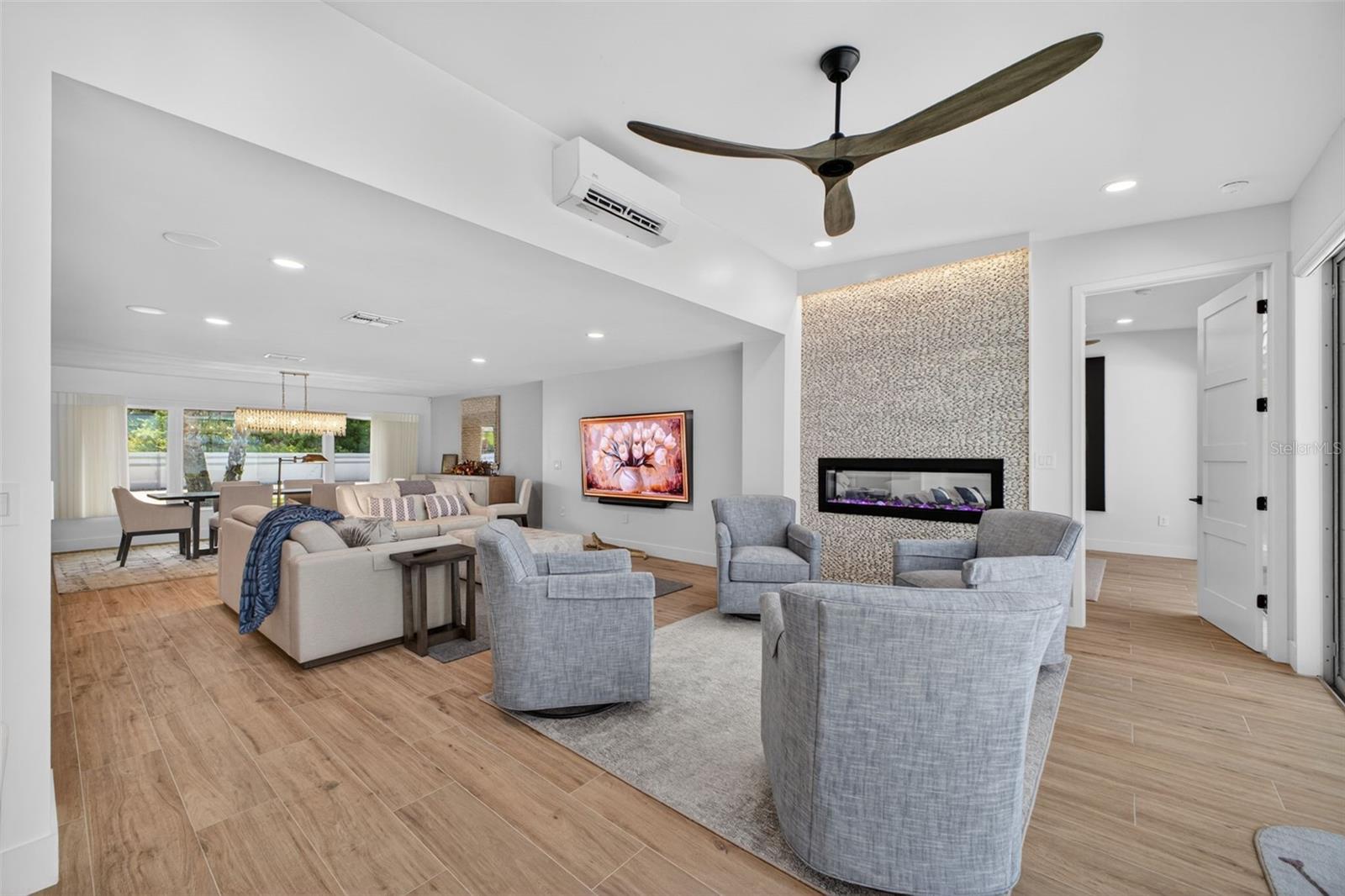 Image 14 of 80 For 28828 Beauclaire Drive