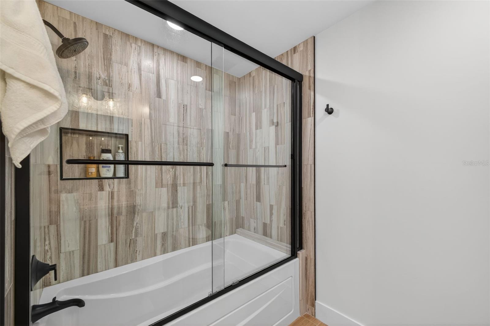 Image 45 of 80 For 28828 Beauclaire Drive