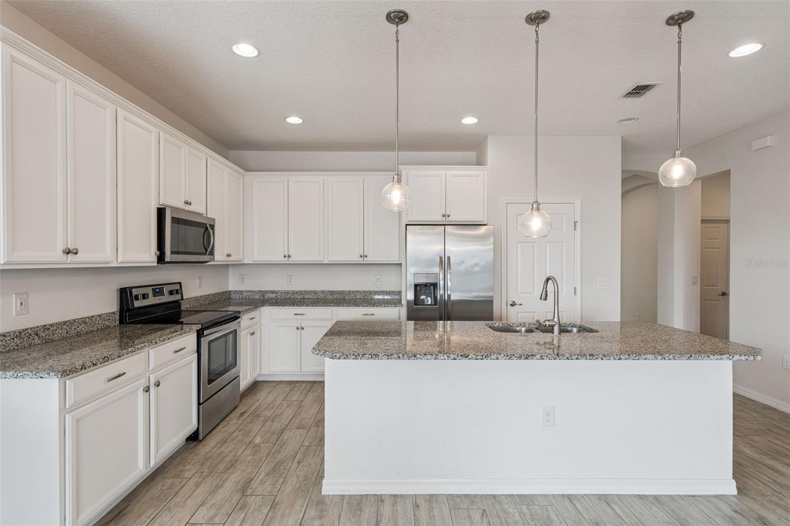 Image 10 of 64 For 603 Pescara Ave