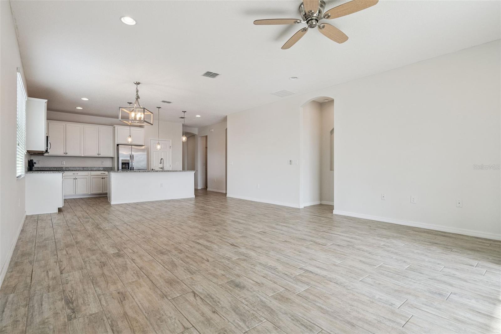 Image 13 of 64 For 603 Pescara Ave