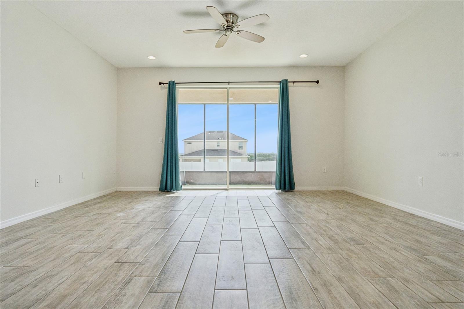 Image 15 of 64 For 603 Pescara Ave