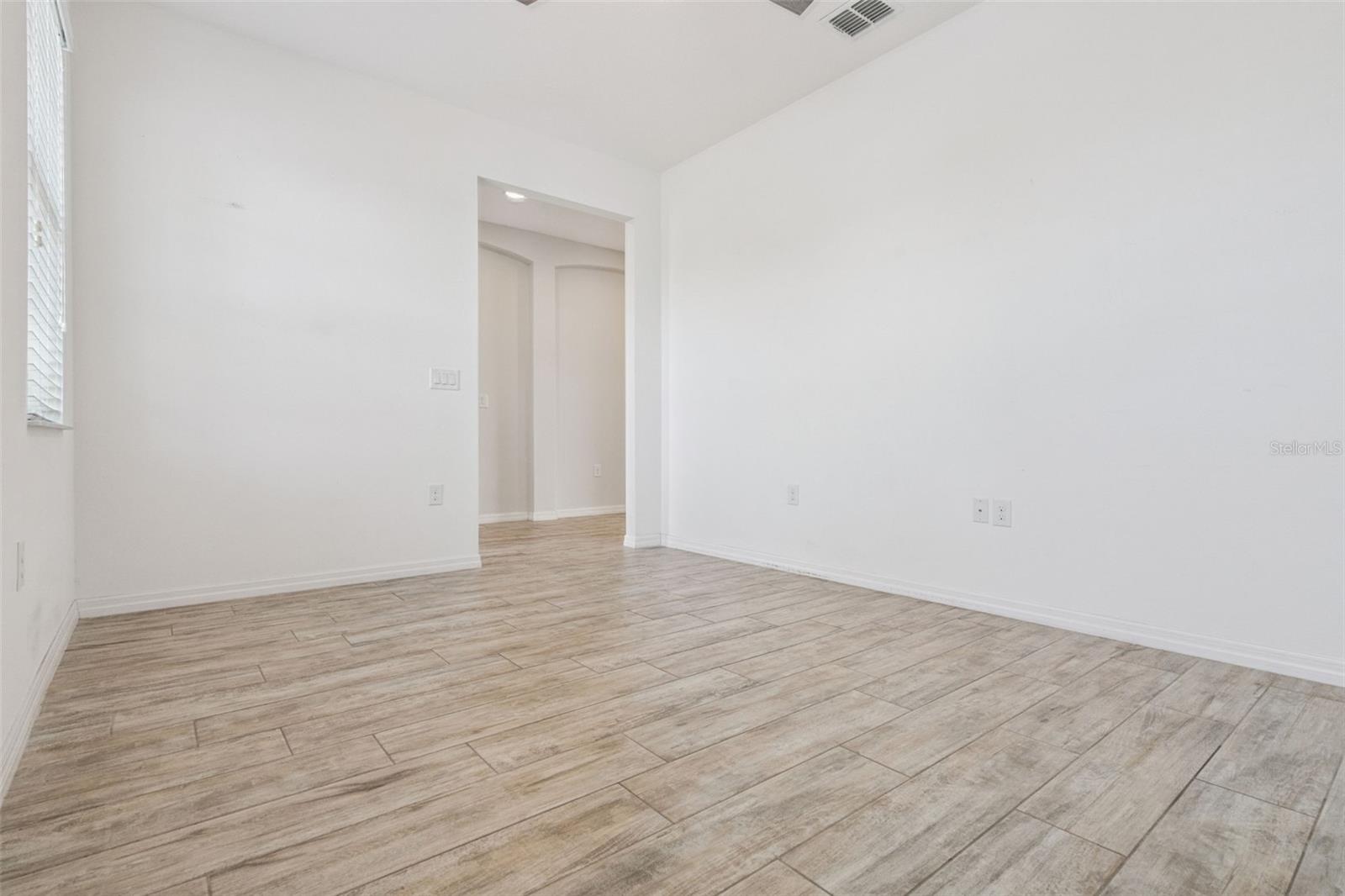 Image 29 of 64 For 603 Pescara Ave