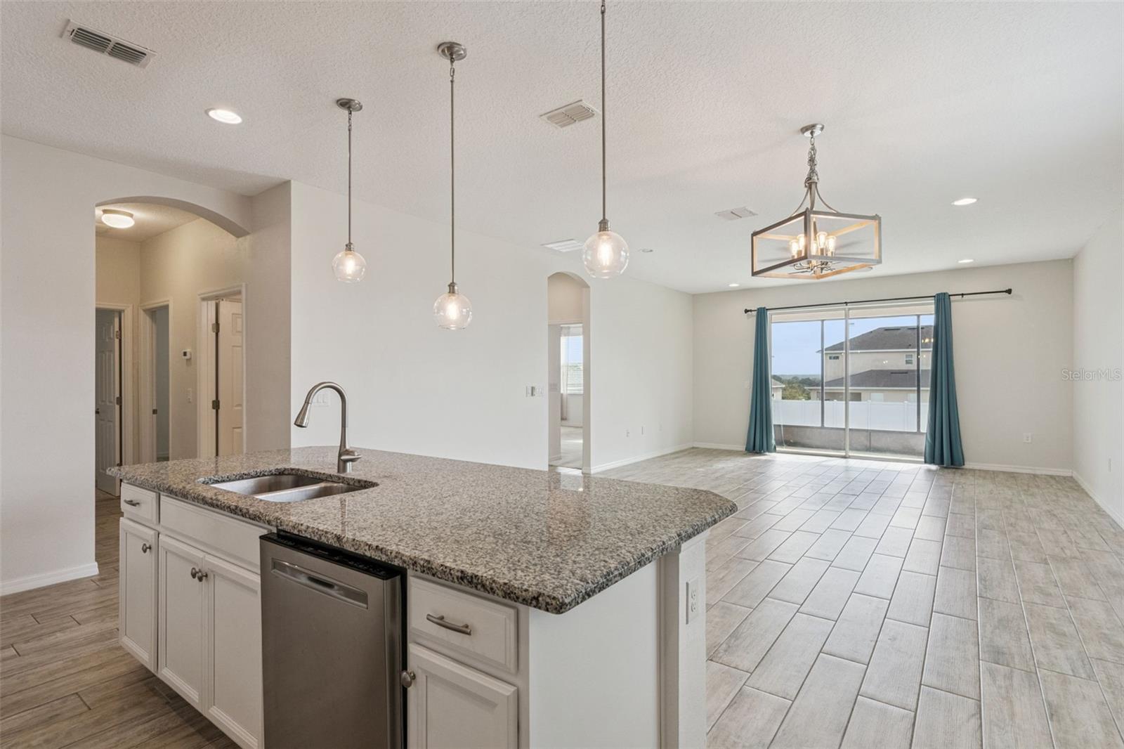 Image 9 of 64 For 603 Pescara Ave