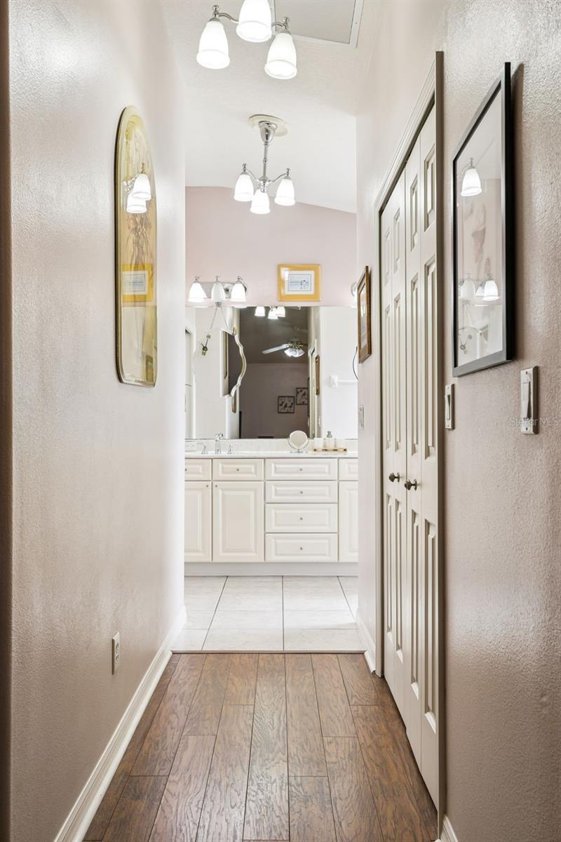 Image 18 of 46 For 6050 Sailboat Avenue