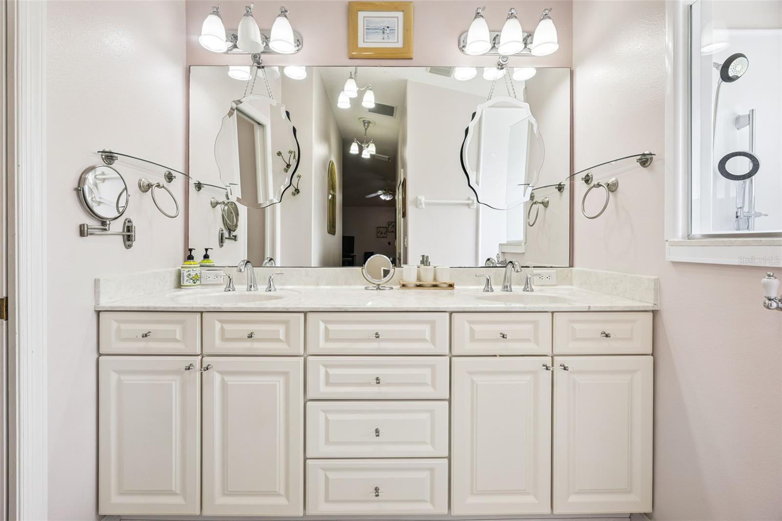 Image 20 of 46 For 6050 Sailboat Avenue