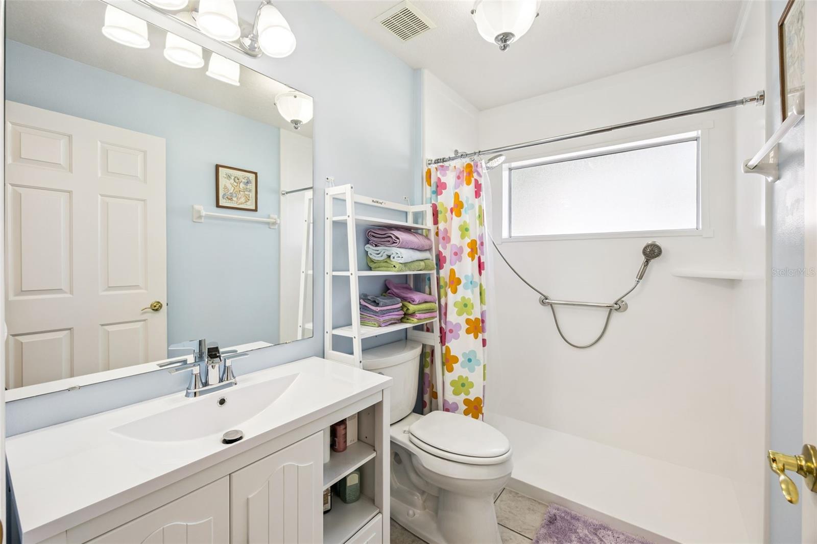 Image 22 of 46 For 6050 Sailboat Avenue